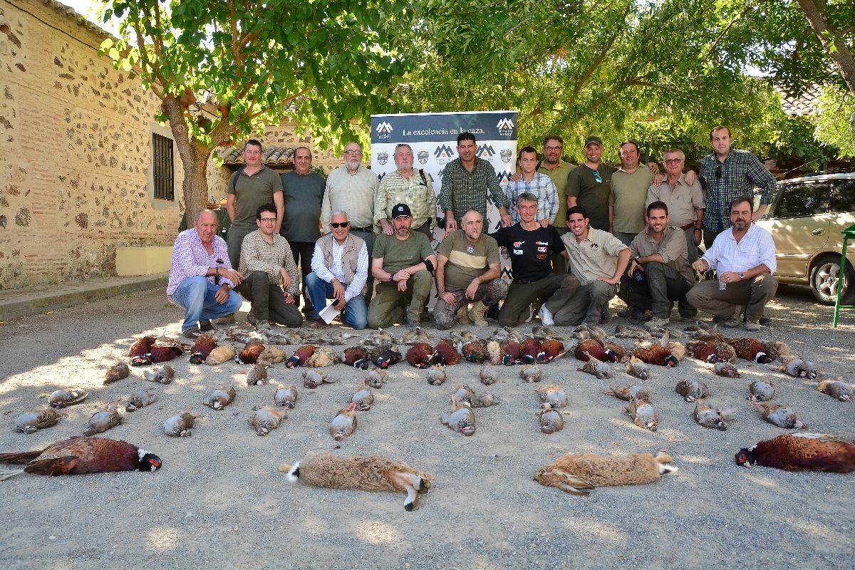 Periodistas-cazadores abriendo la temporada de caza menor en la finca Mochares.