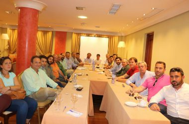 Reunión en la que se formó la Asociación Española de Organizadores de Montería.
