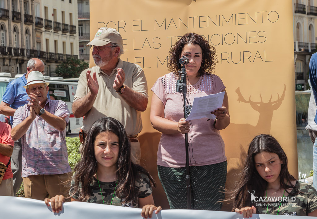Bea Alcoya en la concentración de Madrid en defensa de la caza