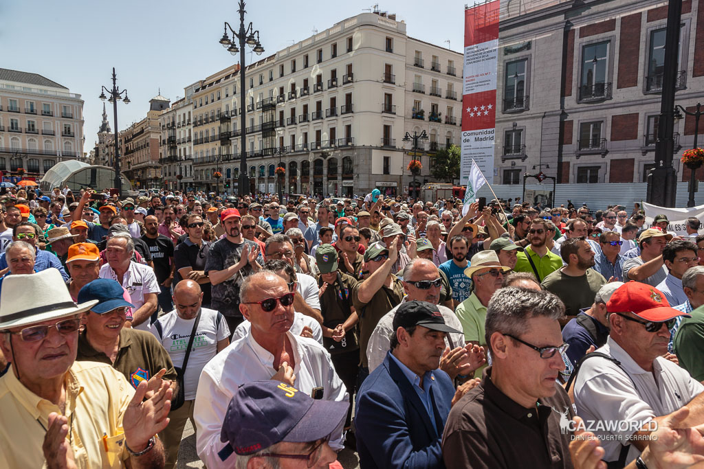 Numerosos cazadores acudieron a la concentración de la caza en Madrid