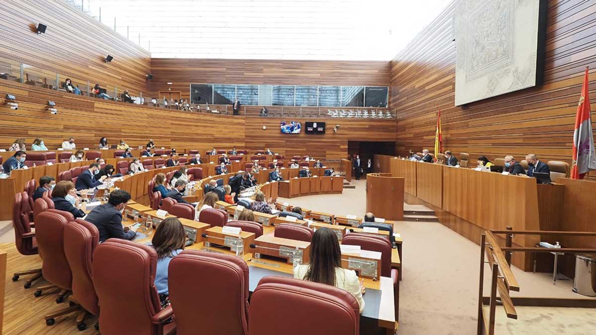 Sesión plenaria del día 23 de junio de 2021 de las Cortes de Castilla y León.